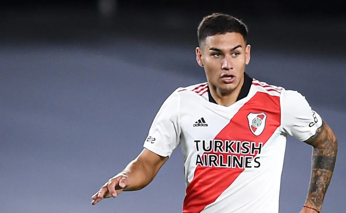 El lateral buscará ganarse la confianza de Gallardo.