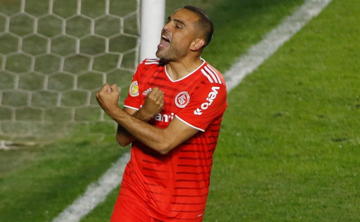 Mercado debutó con gol en Inter de Porto Alegre