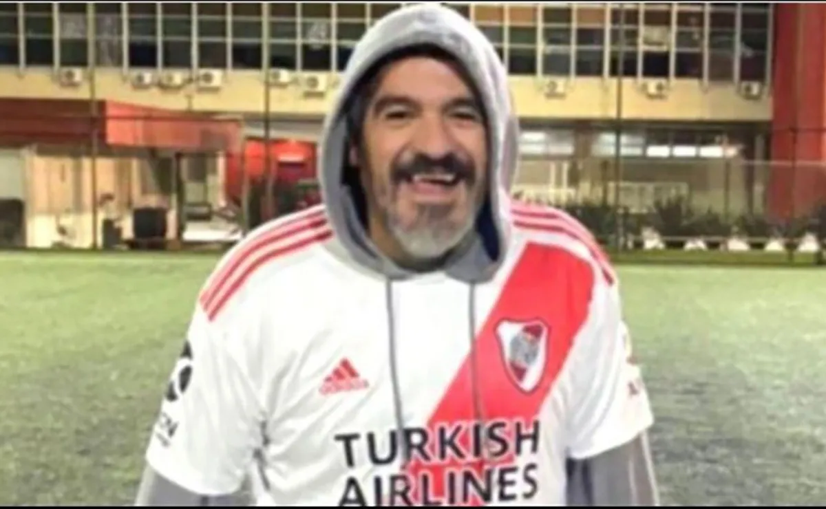 El Burrito sigue despuntando el vicio y juega para el Fútbol Senior de River.