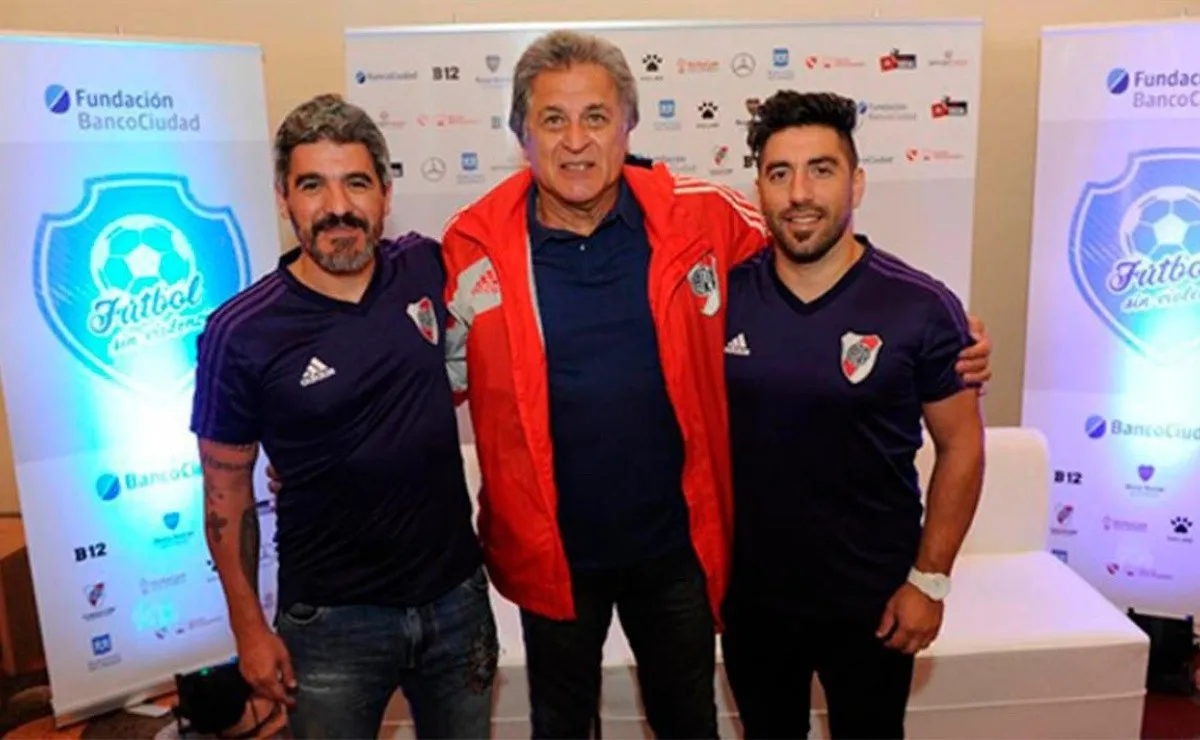 El Pato junto al Burrito Ortega y Lucas Mareque.