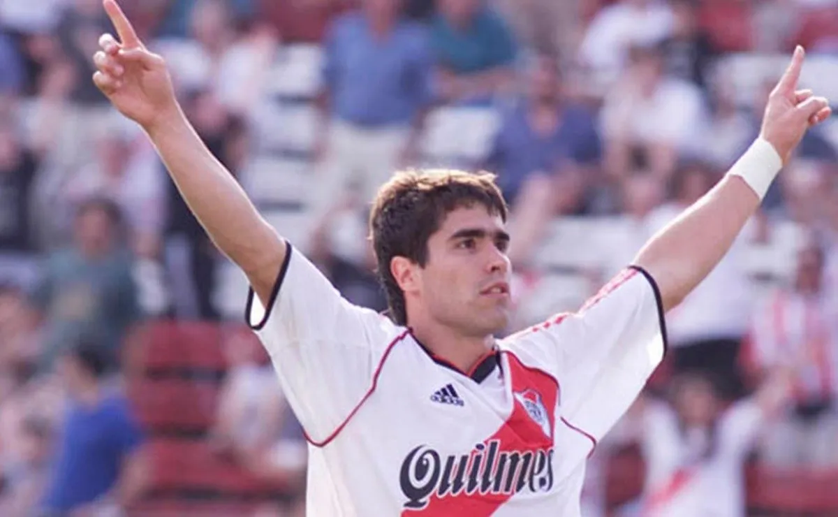 Juan Pablo Ángel recordó junto a Javier Saviola un partidazo que ambos jugaron ante Belgrano por el Apertura de 1999.
