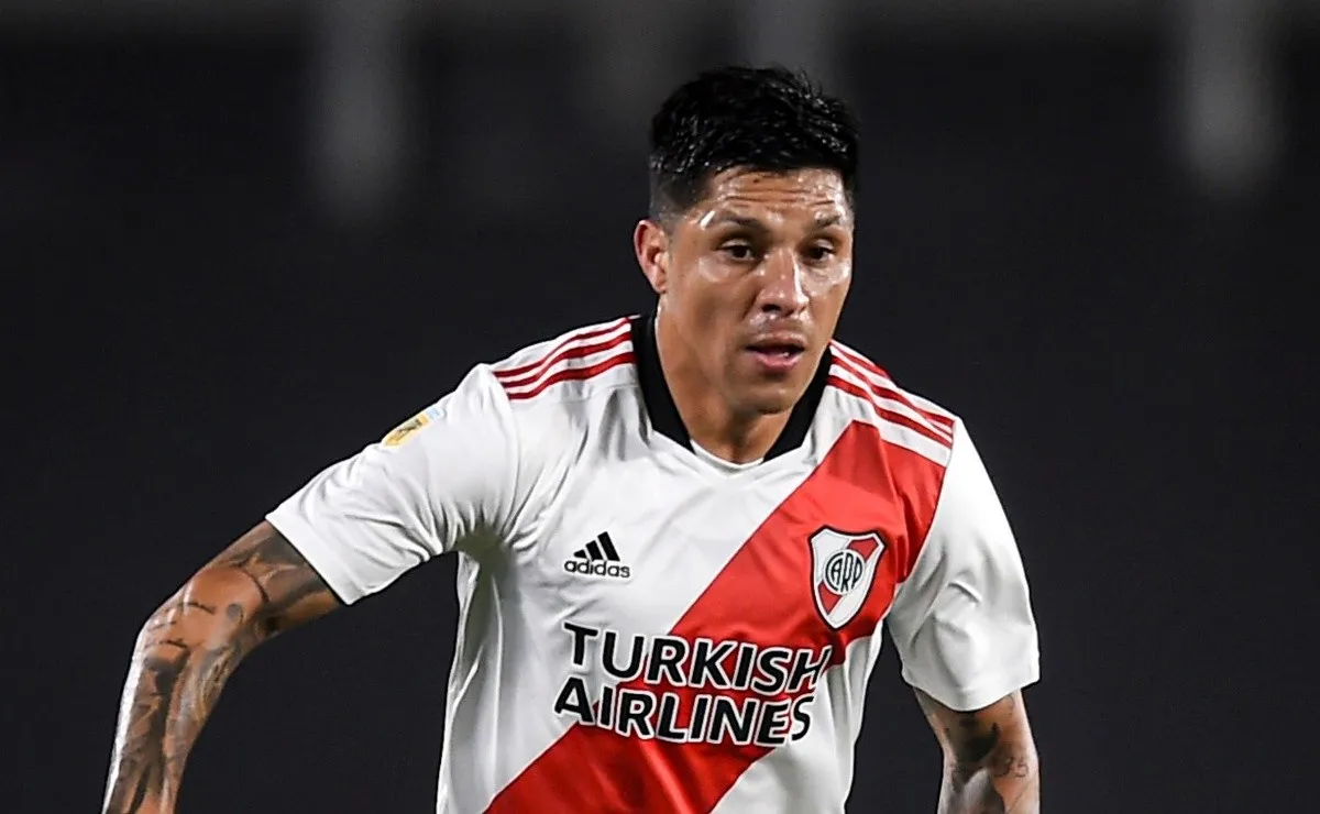 Enzo vio la amarilla cuando se jugaban los últimos minutos del partido por una falta.