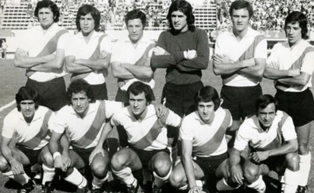 Un River plagado de figuras se consagró campeón del Metropolitano de 1975 y cortó una racha de 18 años sin salir campeón.
