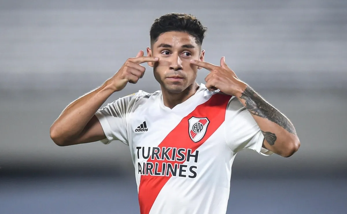 Gonzalo Montiel jugará en Sevilla hasta 2026