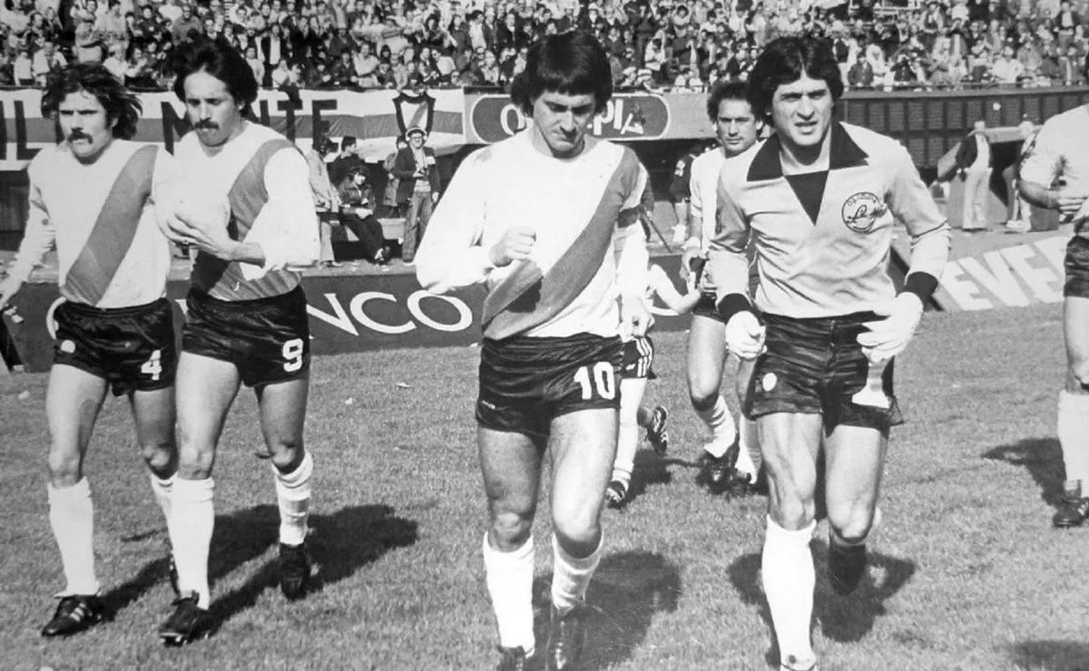 River y Atlético Mineiro tienen dos antecedentes, allá a lo lejos.