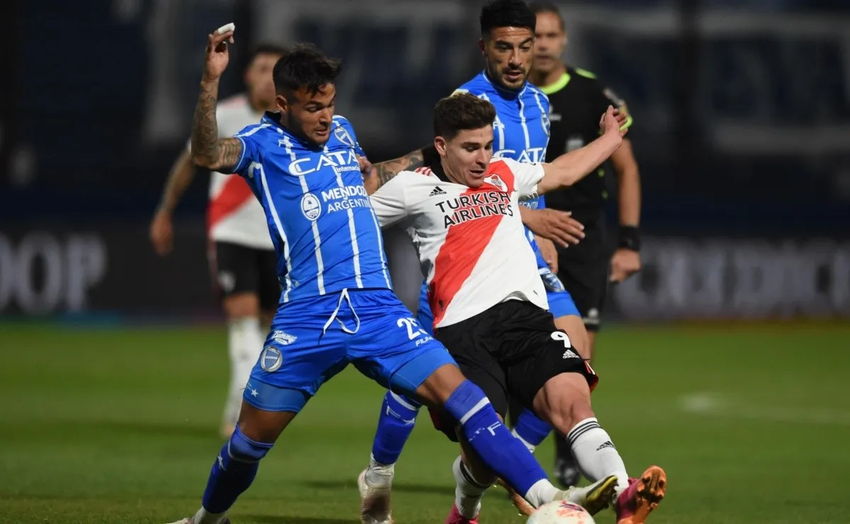 River enfrentó a Godoy Cruz por la quinta fecha de la Liga Profesional en el Estadio Feliciano Gambarte.