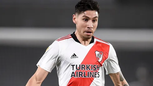 Cachete tuvo que dejar la cancha en el entretiempo.