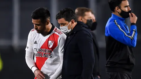 El chileno tuvo que abandonar la cancha ante Huracán.