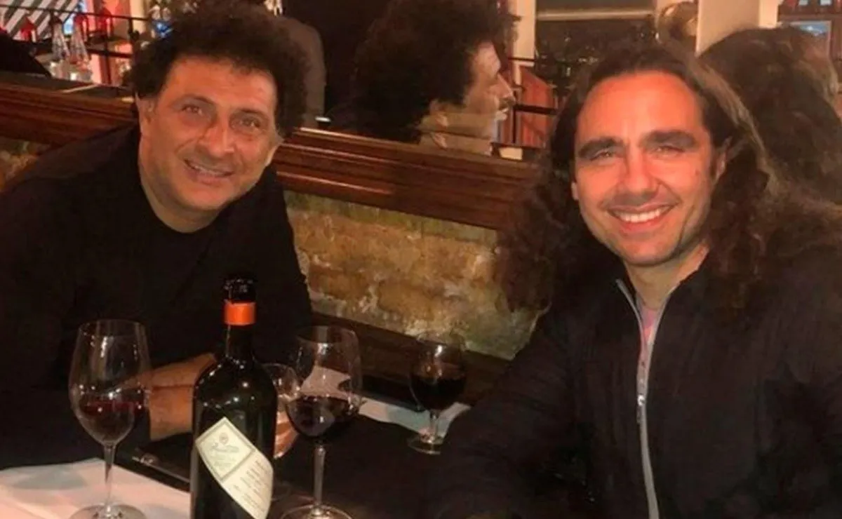 Juan Pablo Sorín junto a Leonardo Astrada en una cena en la que recordaron los viejos tiempos y seguramente hablaron mucho de fútbol.