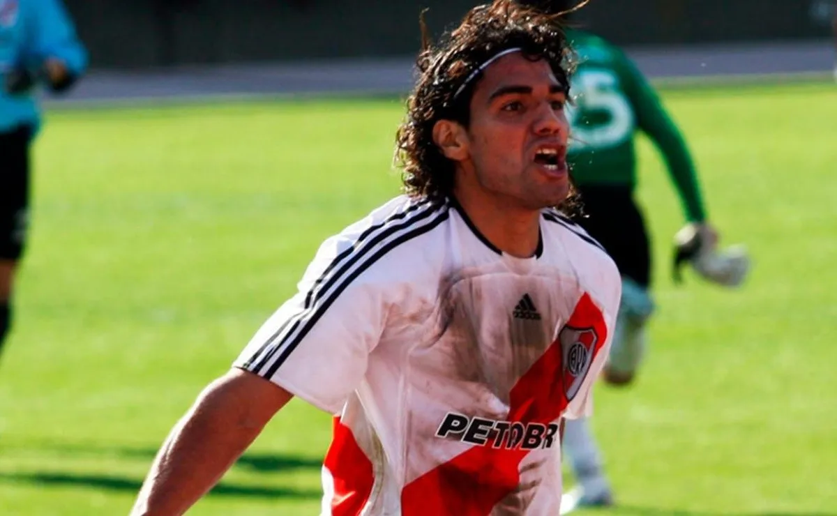 Radamel Falcao quedó libre y si bien es poco probable que vuelva a River, el atacante podría jugar todas las competiciones pese a que el libro de pases esté cerrado.