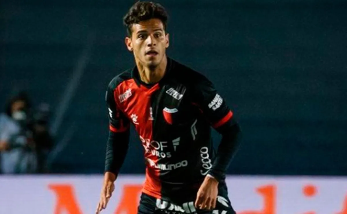 Cristian Ferreira, ex volante de River, convirtió un golazo de tiro libre para el triunfo de Colón ante Godoy Cruz por la Liga Profesional.