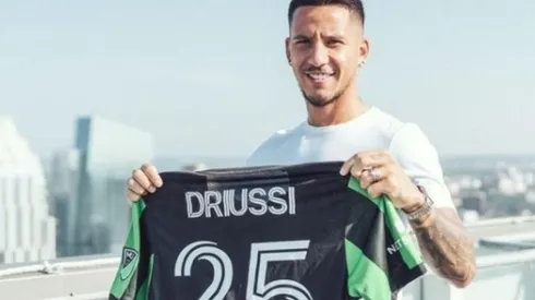 Driussi fue presentado en Austin y posó con su nueva camiseta