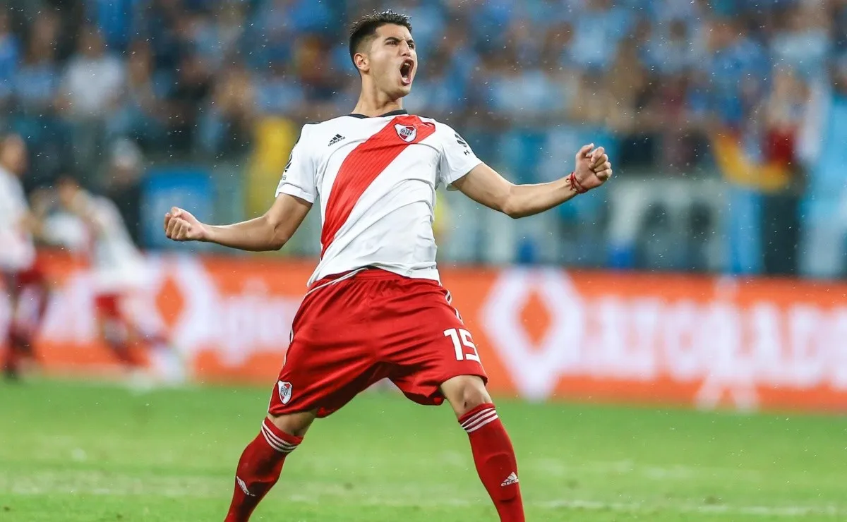 Exequiel Palacios, flamante campeón de la Copa América con la Selección Argentina, compartió en sus redes sociales una foto entrenándose con la ropa de River.