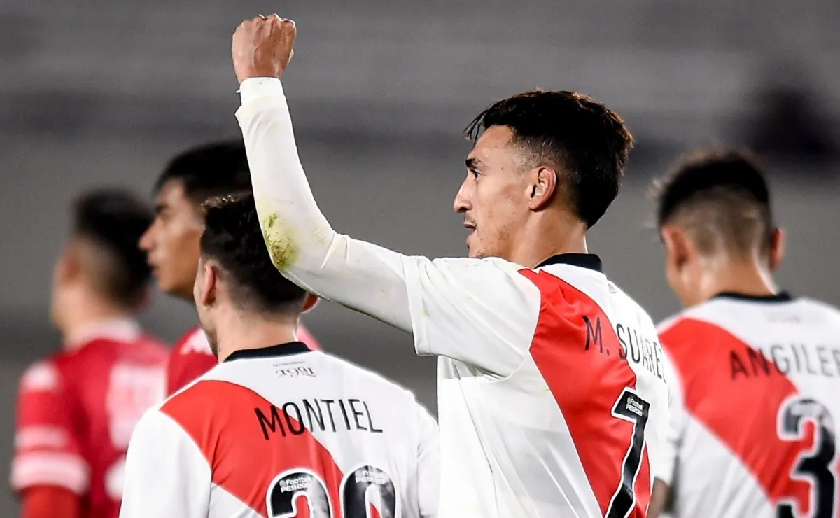 Matías Suárez coronó un partido extraordinario en la goleada de River.