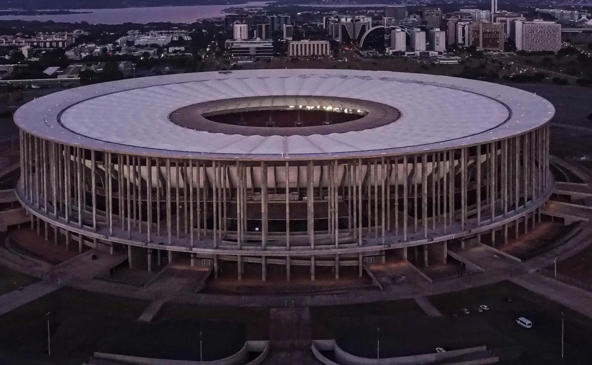 El partido de vuelta de los cuartos de final de la Copa Libertadores entre River y Atlético Mineiro podría jugarse en el Estadio Mané Garrincha.