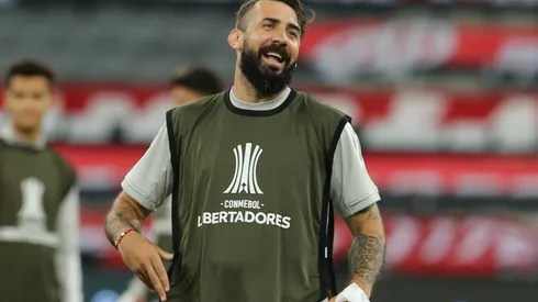 El Oso entrena cada día en un gimnasio para recuperarse de su grave lesión.