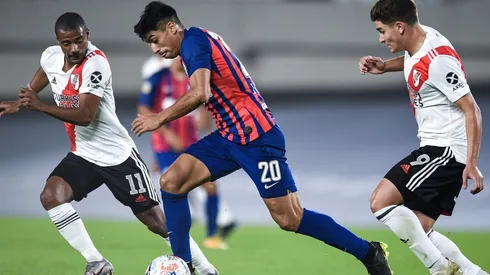 River y Boca se disputan a Juan Ramírez, volante de San Lorenzo en el mercado de pases.