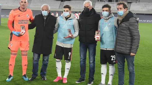 La dirigencia de River homenajeó a los futbolistas del Más Grande que obtuvieron la Copa América con la Selección Argentina en el Maracaná.