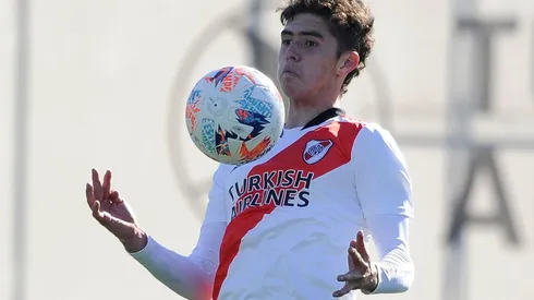 River acumuló cuatro victorias y dos derrotas frente a Estudiantes