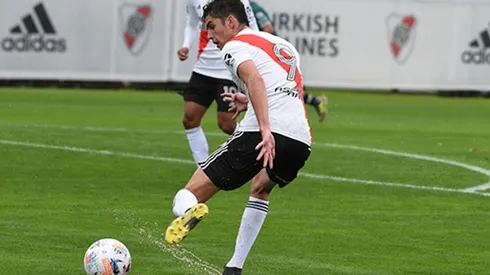 Las Divisiones Inferiores de River jugarán ante Estudiantes de La Plata por un partido pendiente de la primera fecha, es el regreso de los pibes tras casi tres meses.