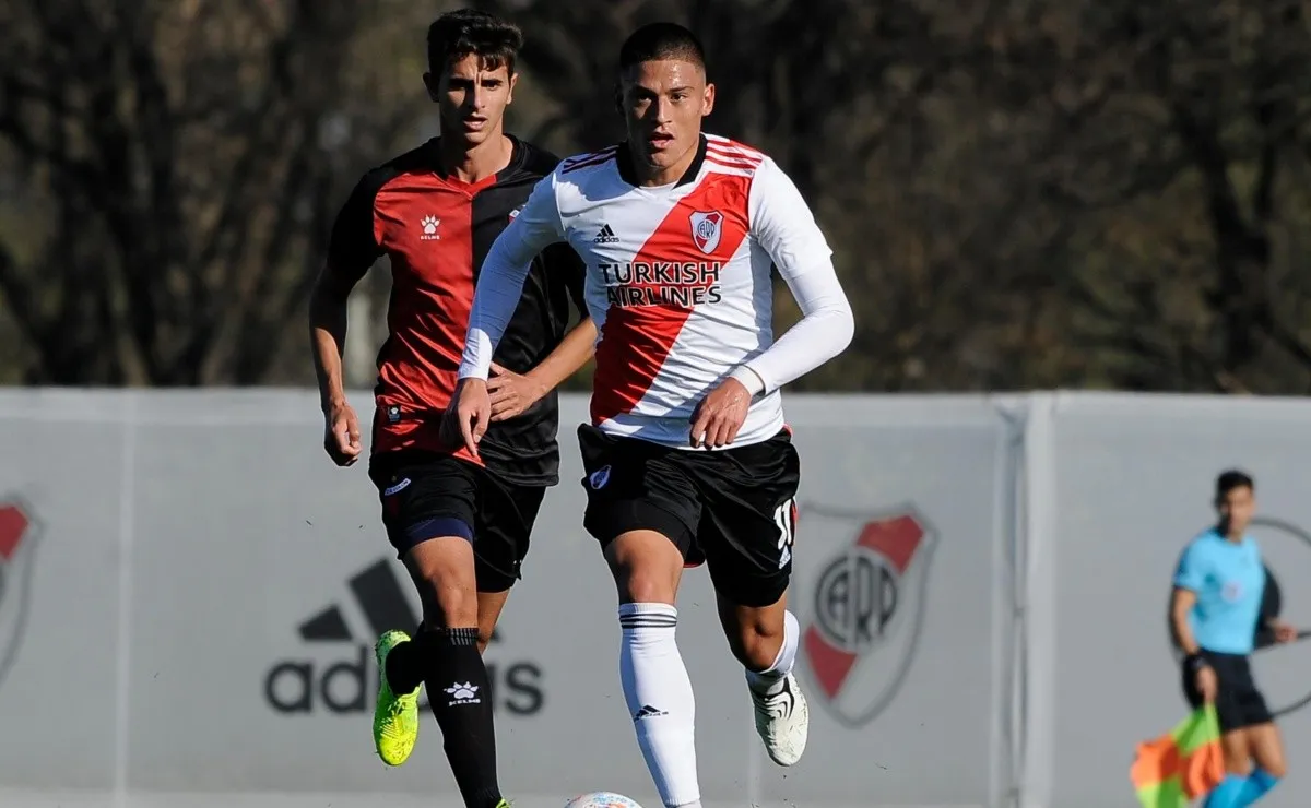 River comenzó con una derrota su participación en el torneo de Reserva, cayó por 2 a 1 en condición de local ante Colón de Santa Fe.