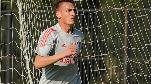 Braian Romero en plena acción en su primer entrenamiento oficial