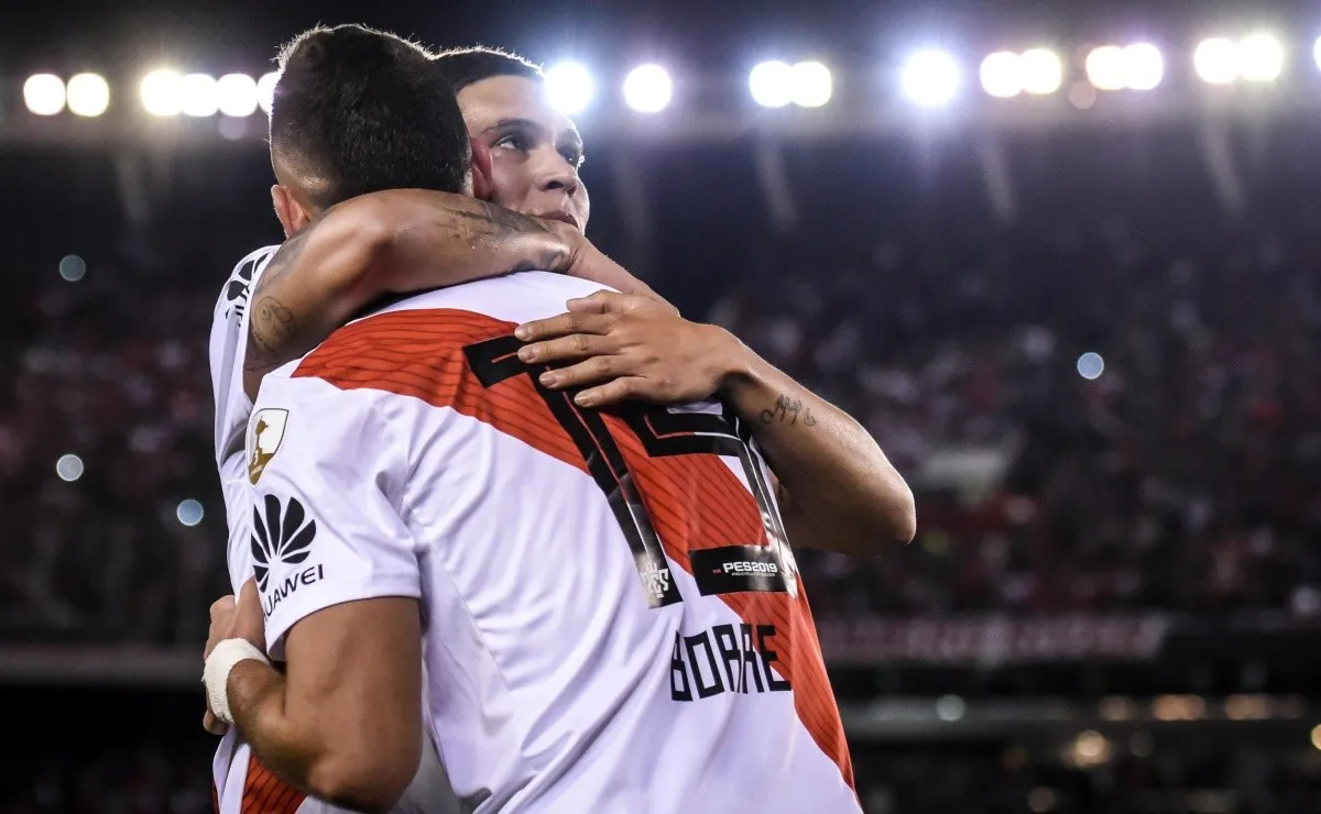 Juan Fernando Quintero, ex River, le deseó lo mejor a Rafael Santos Borré en su partida al Eintracht Frankfurt de la Bundesliga.