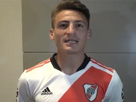 Braian Romero posó por primera vez con la camiseta de River