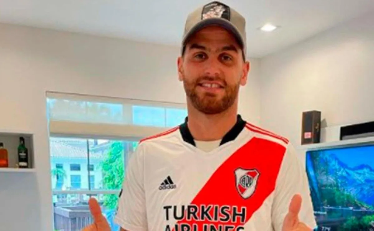 Leandro González Pirez recibió su camiseta de River, fue un regalo por parte del club al marcador central que se encuentra en el Inter de Miami.