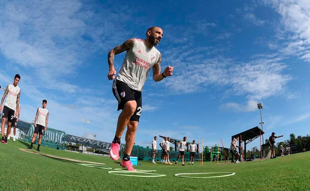 Javier Pinola se refirió a su futuro como profesional, a lo que hará después del retiro y también habló del deseo de Gallardo de dirigir a la Selección.