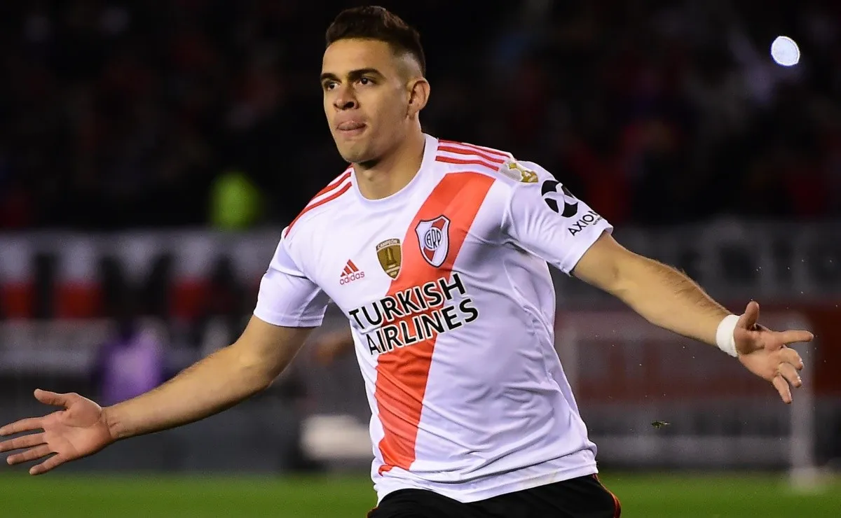 Rafael Borré se despide de River con 55 goles en 149 partidos oficiales y 6 títulos.