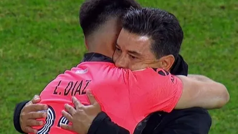 El Muñeco demostró su mejor pegada frente al arquero juvenil de River.