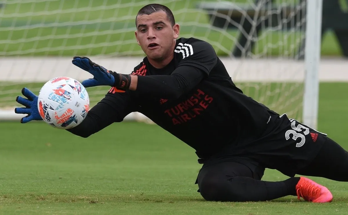 Leonardo Díaz contó cómo llegó a River, además el motivo que lo llevó a ser arquero y cómo se enteró que iba a debutar en Primera en la Bombonera en un superclásico.