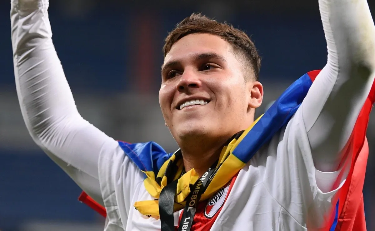 Juanfer Quintero sigue cambiando su look