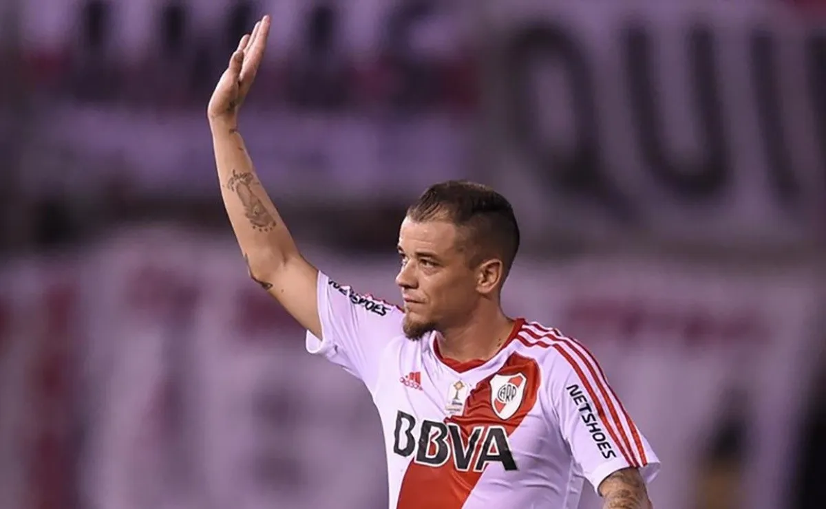El Cabezón, sabiendo la presión que conlleva la 10, bancó a Carrascal.