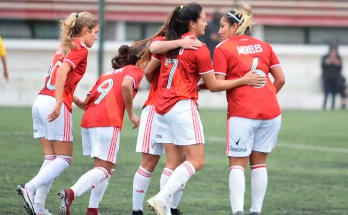 River derrotó por 3 a 1 a Comunicaciones por la novena fecha del Torneo Apertura, el duelo se jugó en la cancha auxiliar del Monumental en Núñez.