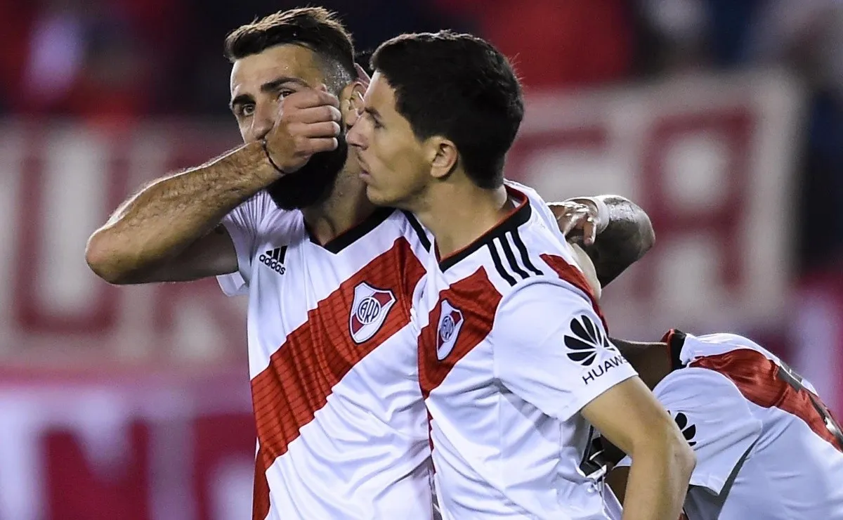 Lucas Pratto y Nacho Fertnández compartieron vacaciones en México.