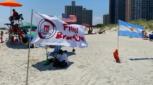 La Filial Brooklyn decoró una playa a todo River