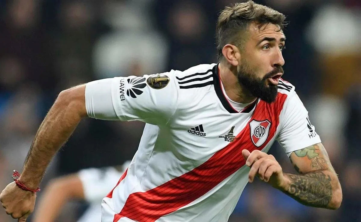 Lucas Pratto regresó a River tras su paso por Feyenoord pero actualmente se encuentra recuperándose de una dura lesión.