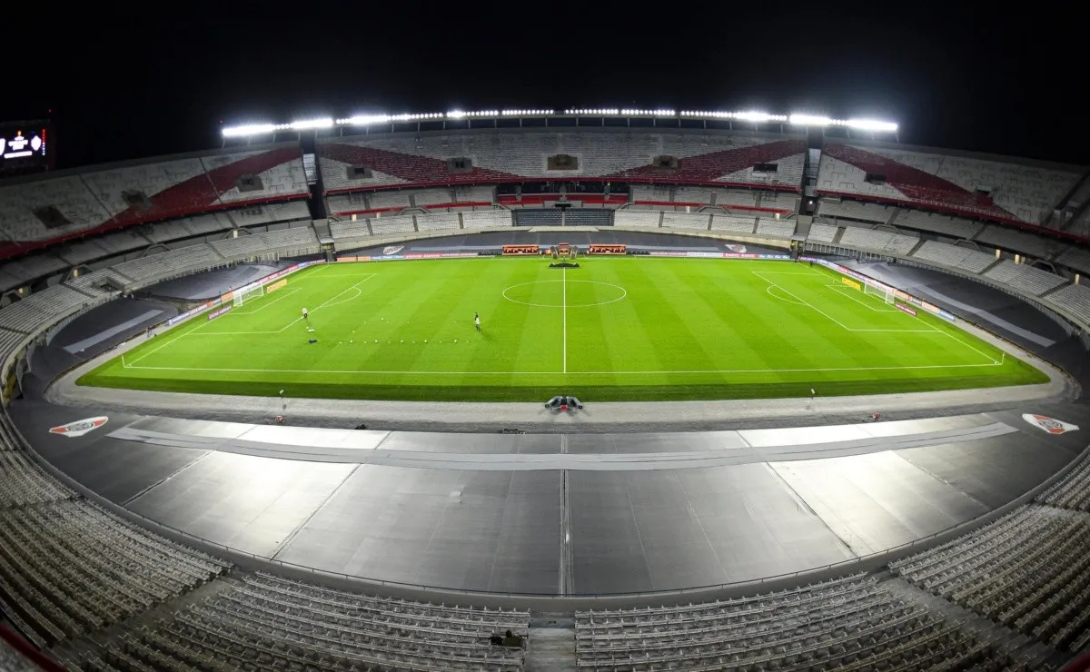 Se puso en funcionamiento el sistema de calefacción del Estadio Monumental, que funciona mediante cañerías que regular la temperatura del agua.
