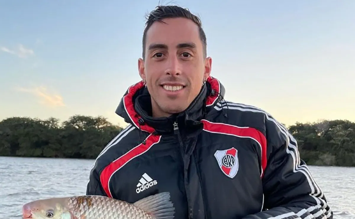 El Mellizo, con el trofeo de la pesca y los colores del Millo.