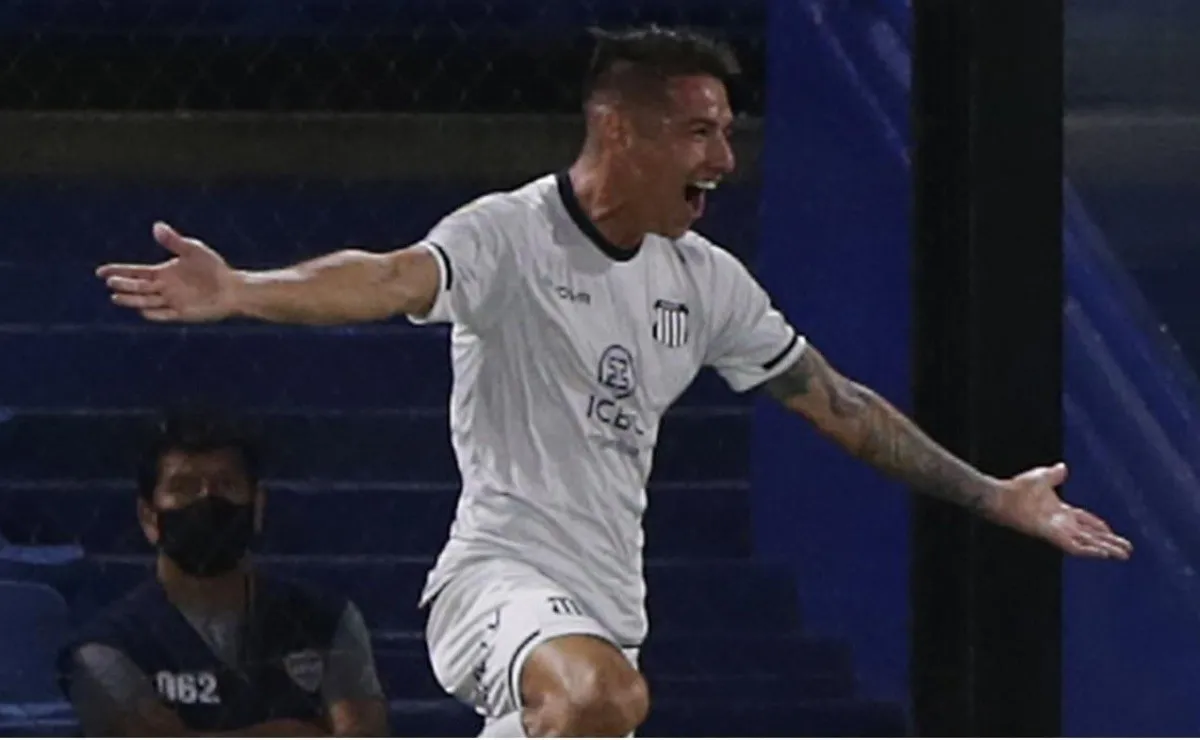 Carlos Auzqui se encuentra a préstamo en Talleres hasta el próximo 31 de diciembre