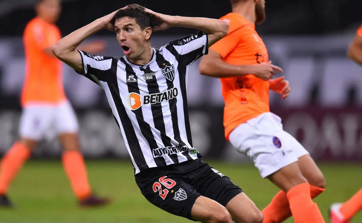 Nacho Fernández fue la figura de Atlético Mineiro frente a San Pablo
