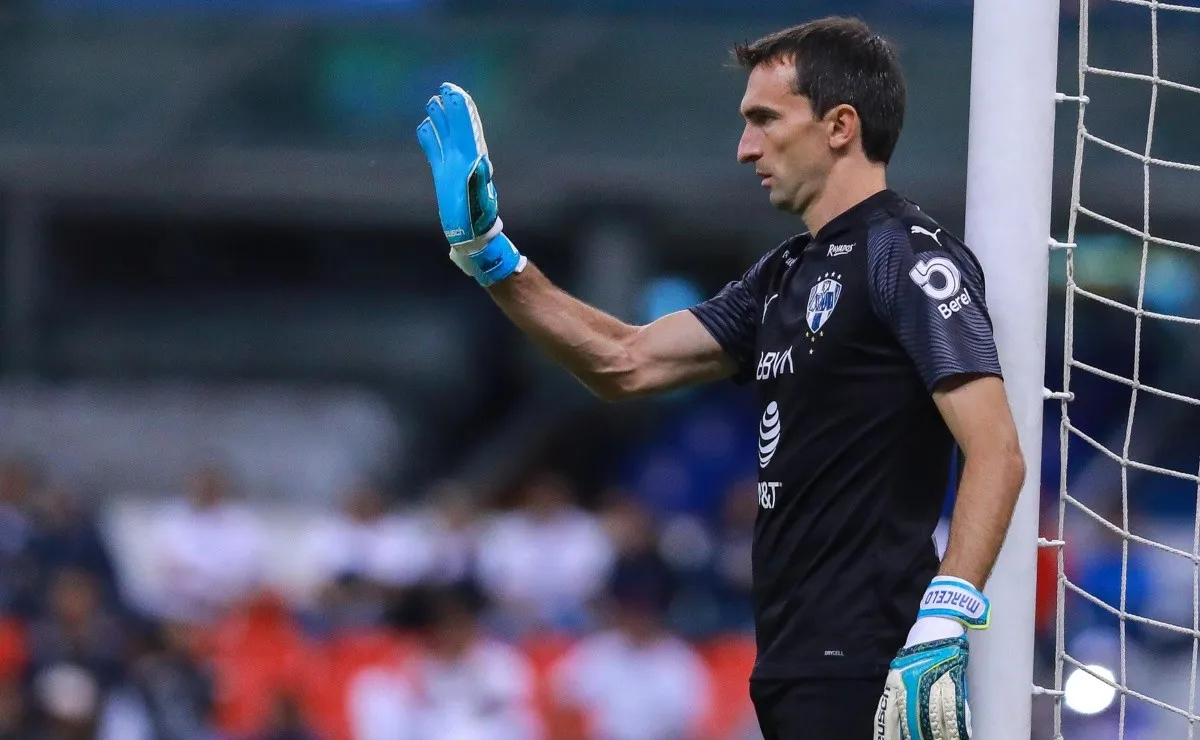 Marcelo Barovero volverá al fútbol mexicano tras su paso por el Burgos de España, atajará en Atlético San Luis y será compañero de Camilo Mayada.