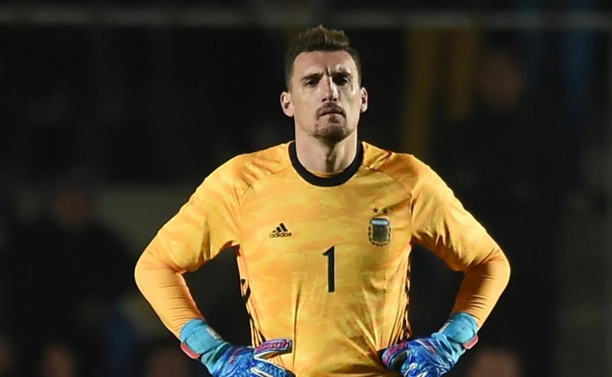El arquero no pudo estar presente en los últimos dos partidos de la Selección.