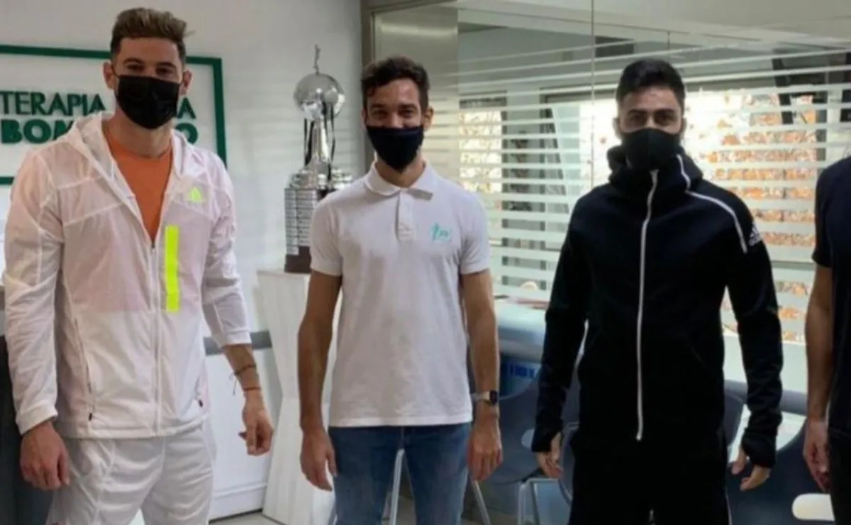 Así fue el cálido reencuentro entre Lucas Alario y el Pity Martínez.