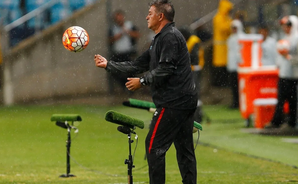 Claudio Borghi palpitó la serie entre River y Colo Colo.