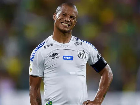 Carlos Sánchez renovó su vínculo en Brasil