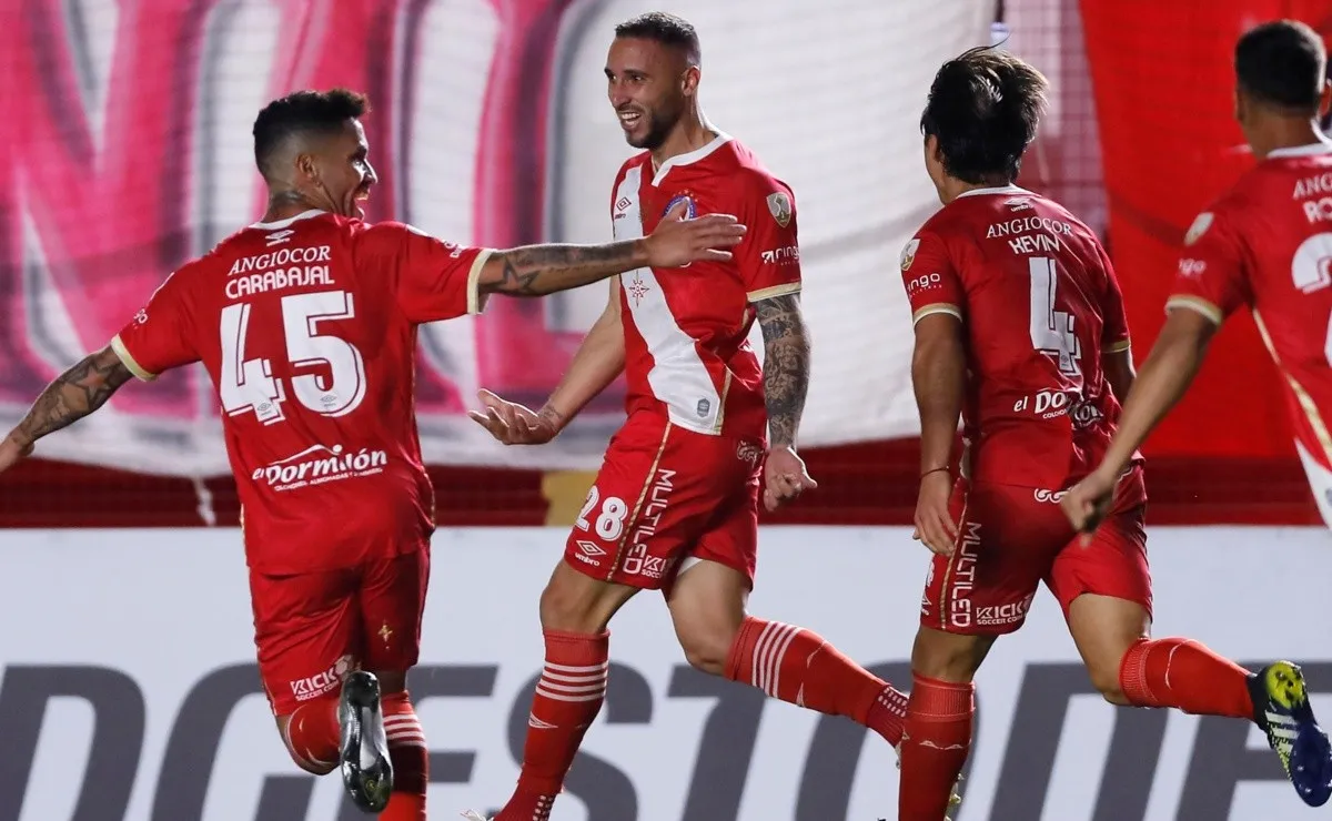 El Bicho terminó puntero del Grupo F y salió sorteado en octavos para jugar ante River.