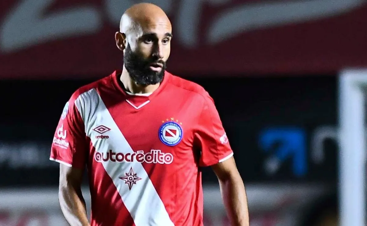 Carlos Quintana, defensor de Argentinos Juniors dijo que River es el claro favorito para pasar a los cuartos de final de la Copa Libertadores.